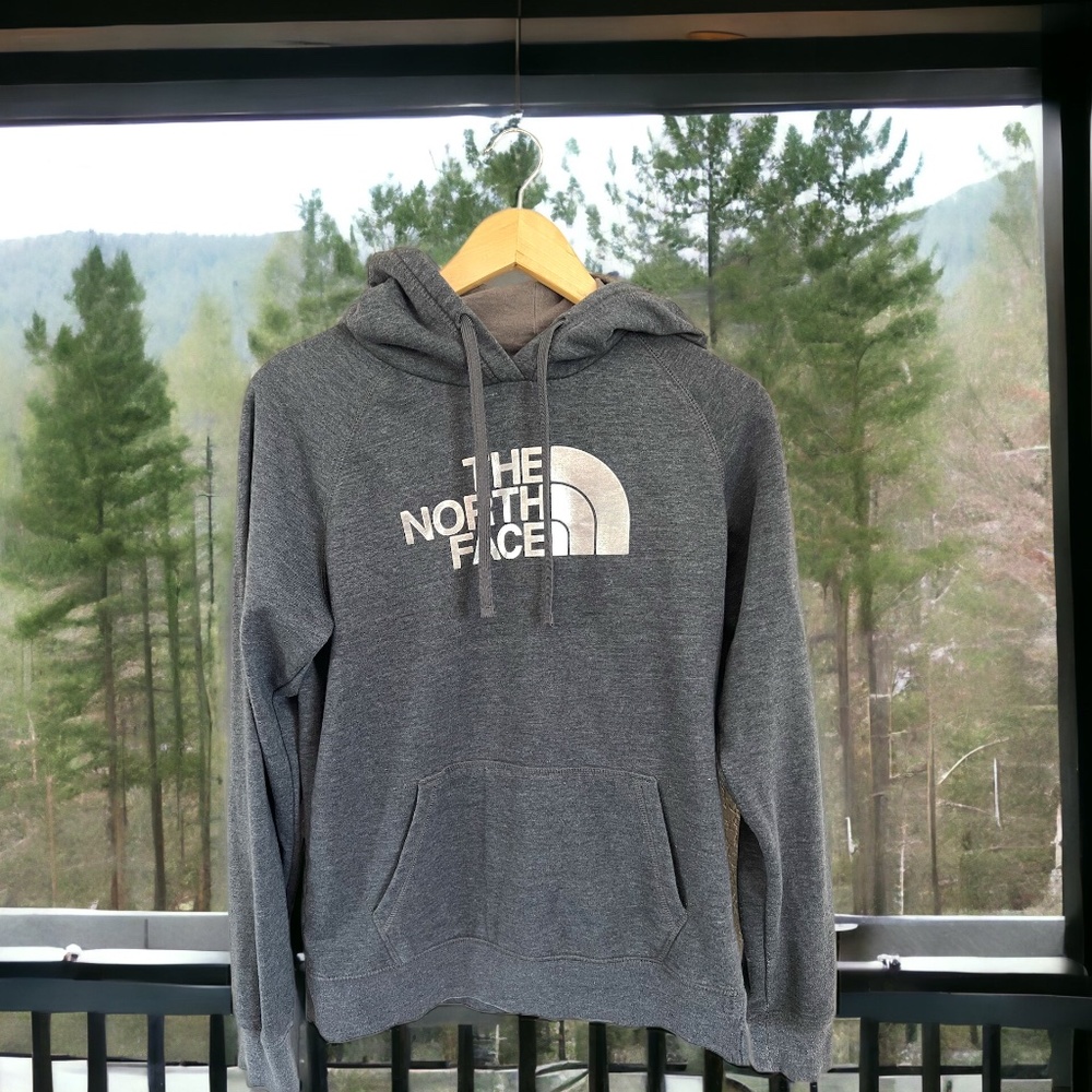 The North Face Women's Grey Logo Hoodie Size Medium